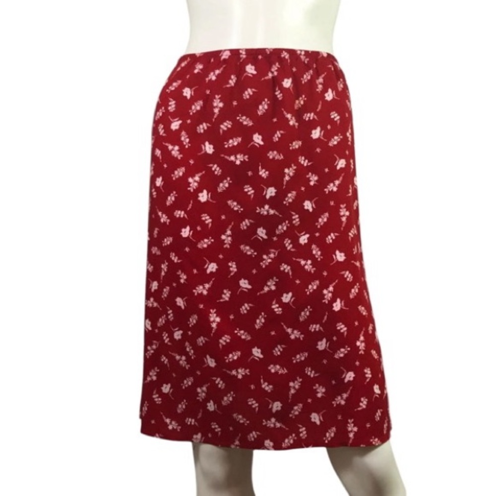 Sag Harbor Stretchy Red and White Floral Petite Medium A-Line Skirt